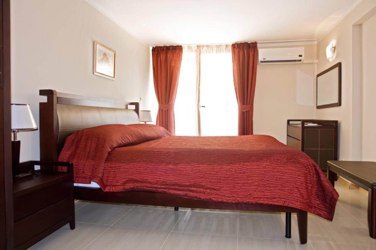 Oasis Park Hotel - New Managment 内塞伯尔 外观 照片