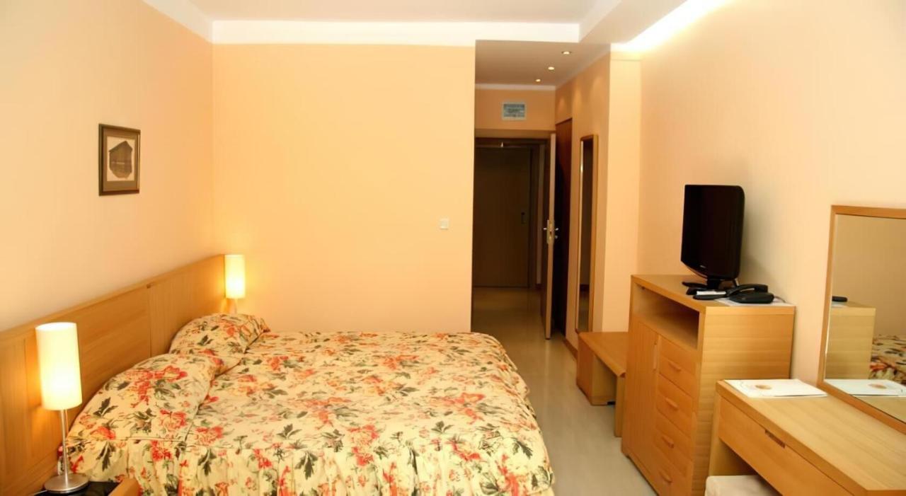Oasis Park Hotel - New Managment 内塞伯尔 外观 照片