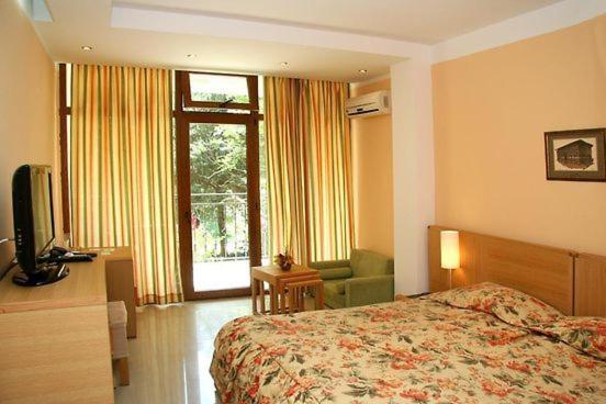 Oasis Park Hotel - New Managment 内塞伯尔 外观 照片